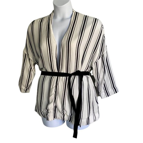 H&M White and Grey Striped Wrap Top Black Tie Belt Womens Small - Picture 5 of 10